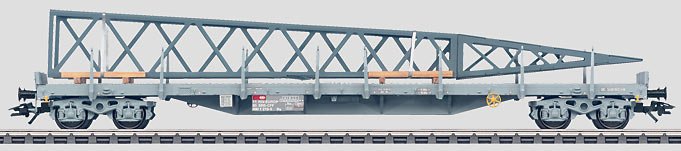SBB/CFF/FFS type Rs Flat Car w/Stakes and Load