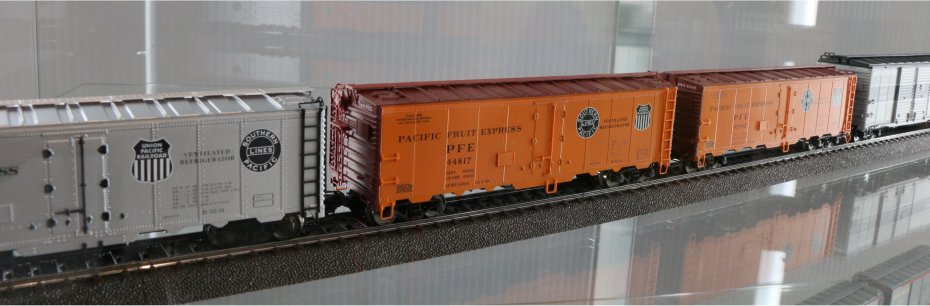 American Freight 5-Car Set