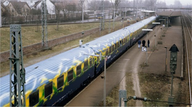 DB AG Touristikzug Passenger Car Set.