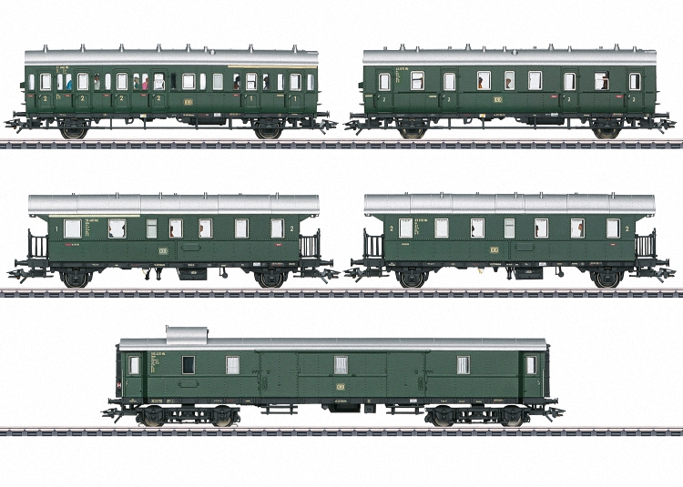 Passenger Car Set for the Class E 44.5