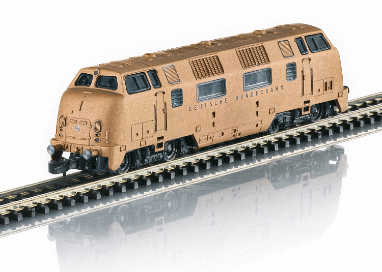 Class V 200 Diesel Locomotive in Real Bronze