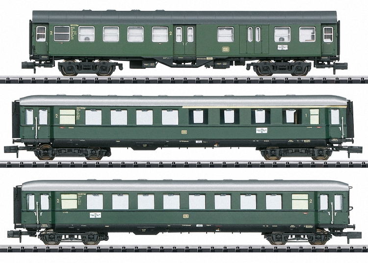 Limited Stop Fast Passenger Train in the Danube Valley Car Set